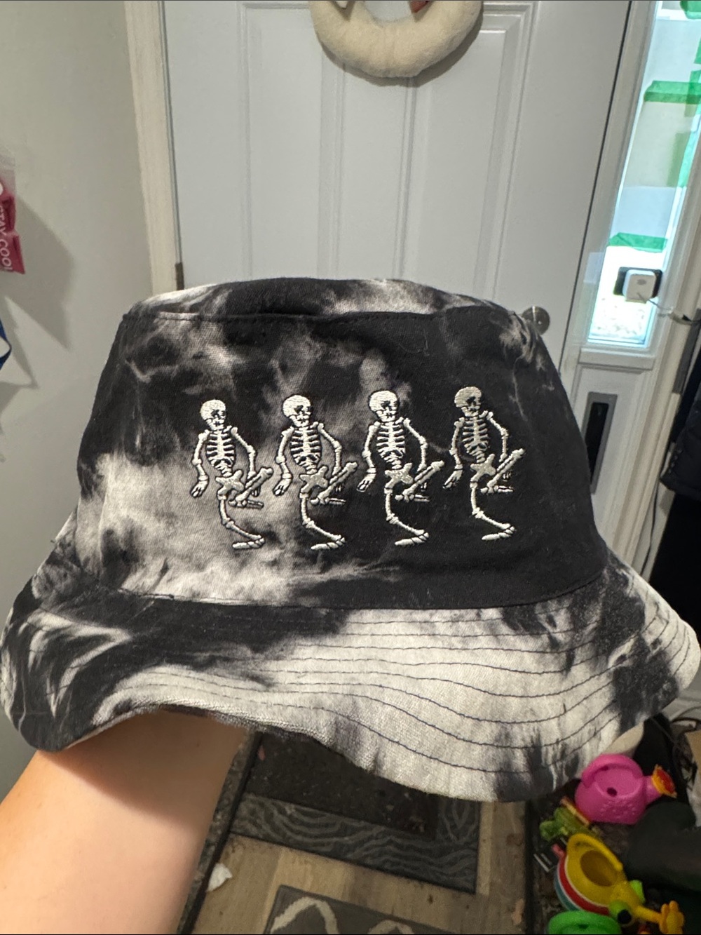 Disney silly symphonies skeleton dance women’s Halloween bucket hat LIKE NEW
